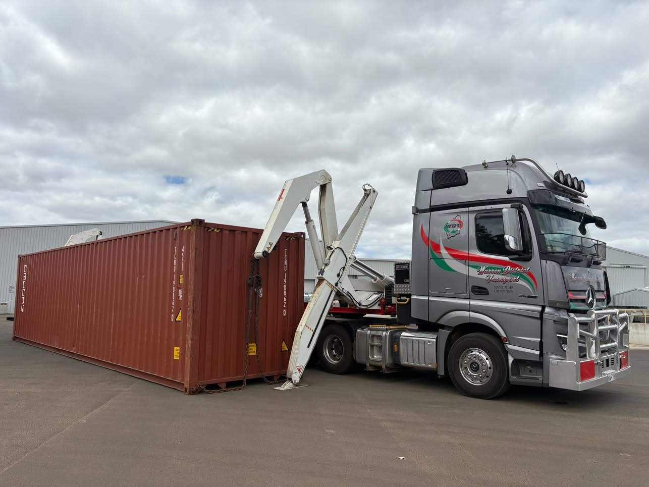 Sea container transport